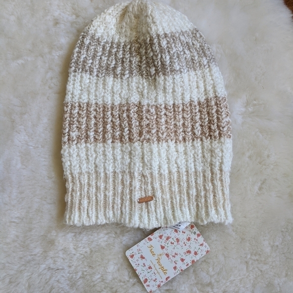 🆕 FREE PEOPLE cozy in stripes beanie hat - Picture 6 of 6
